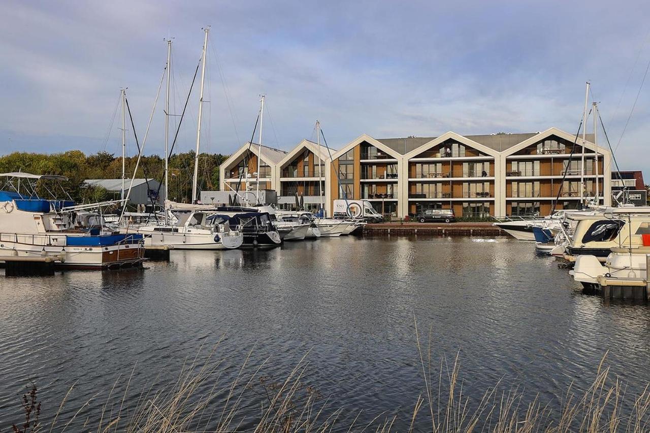 Luxe 4 Persoons Appartement In Residence Marina Kamperland 2C Eksteriør billede