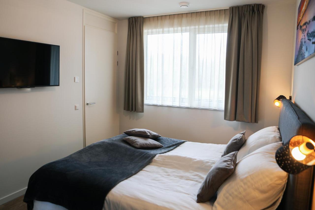 Luxe 4 Persoons Appartement In Residence Marina Kamperland 2C Eksteriør billede