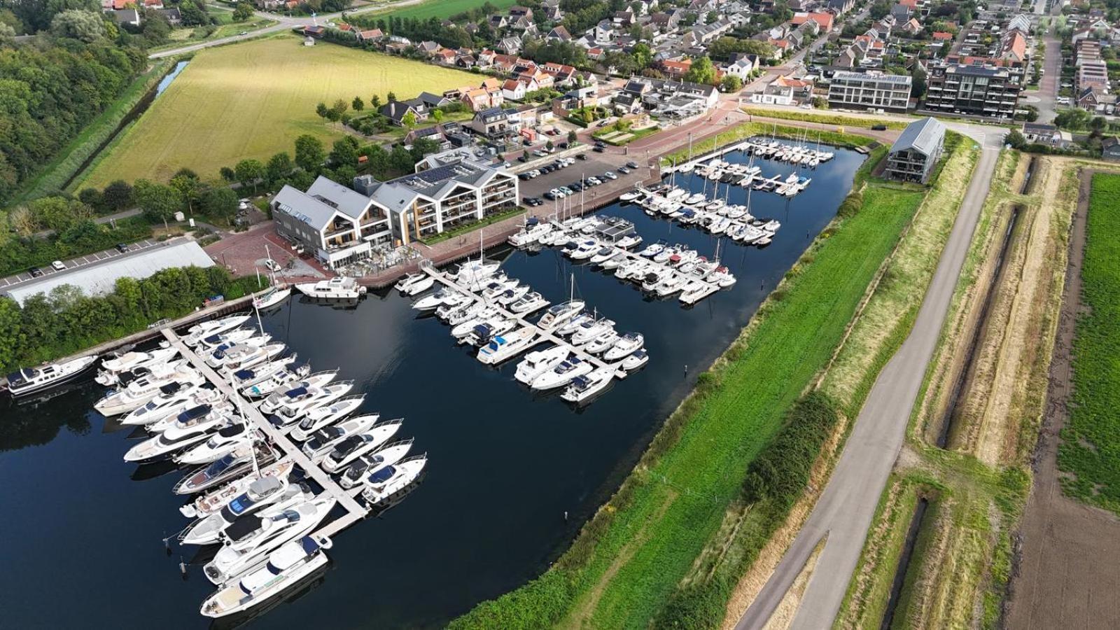 Luxe 4 Persoons Appartement In Residence Marina Kamperland 2C Eksteriør billede